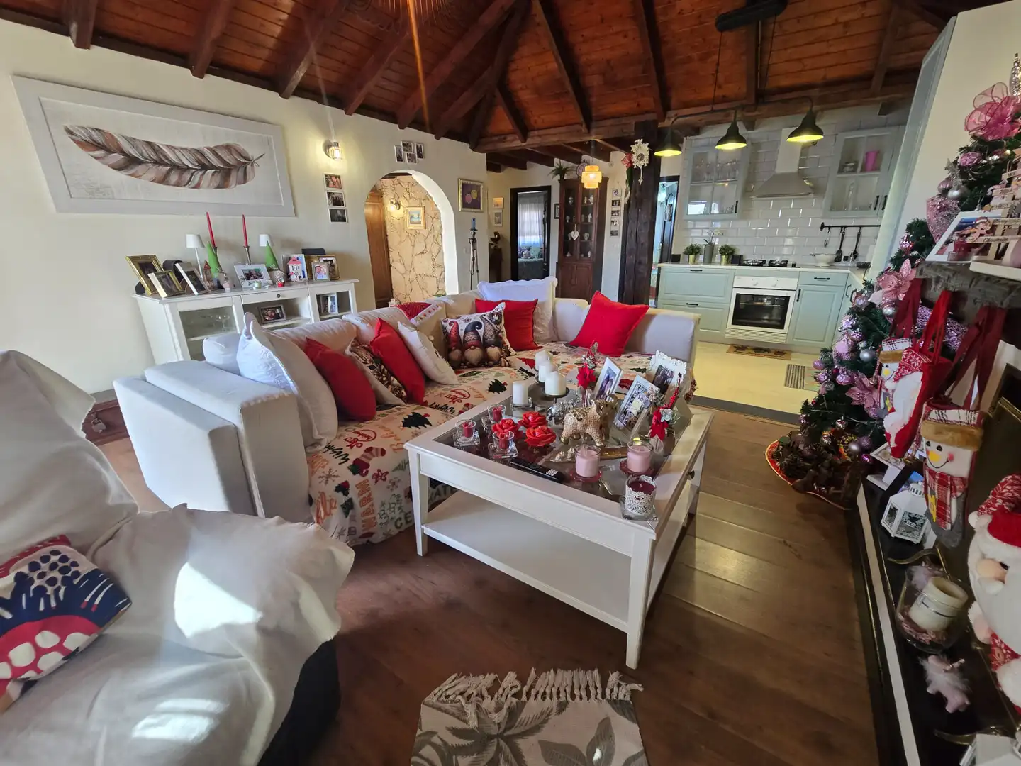 Sala d'estar de Casa o xalet en venda en Arona amb Aire condicionat, Jardí privat i Parquet
