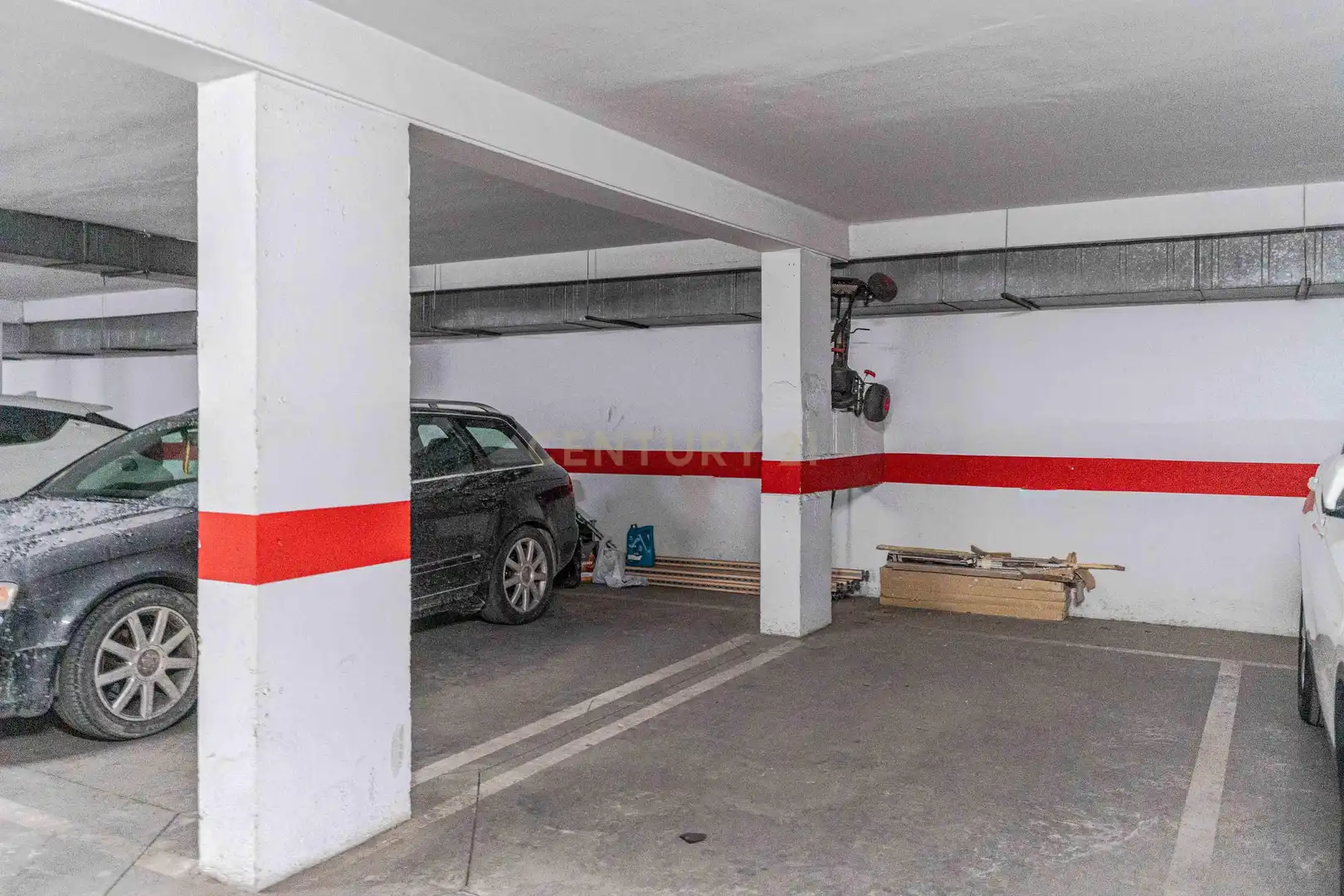 Parking of Flat for sale in Granada  with Air Conditioner