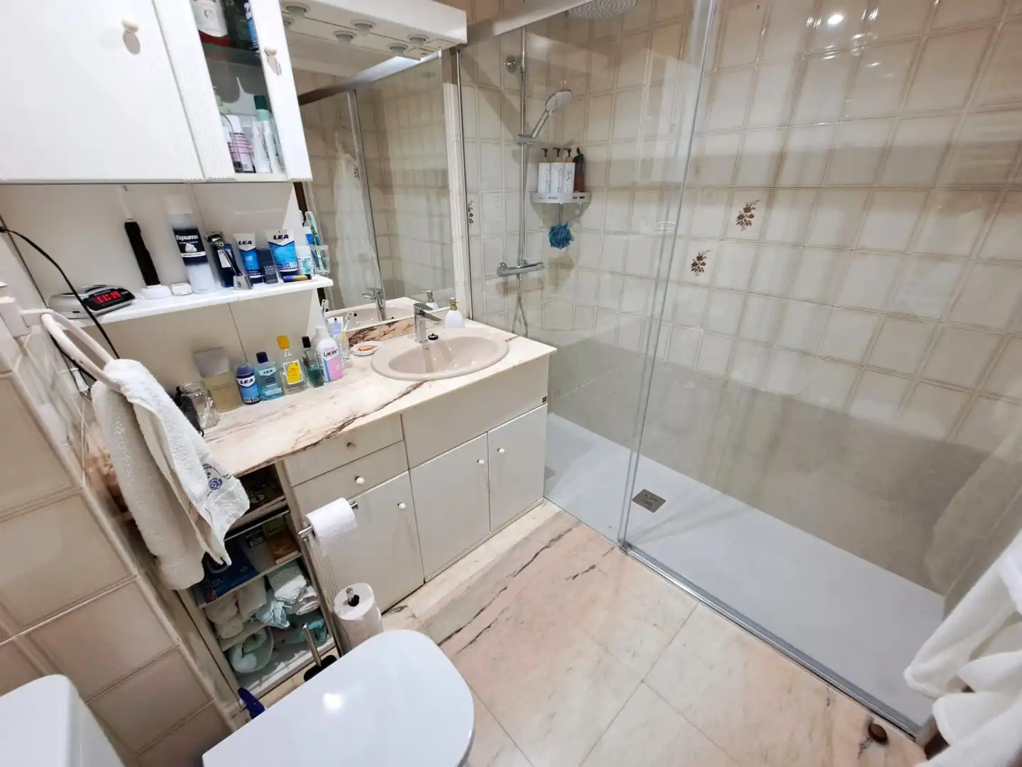 Baño de Piso en venta en Haro con Calefacción, Terraza y Trastero