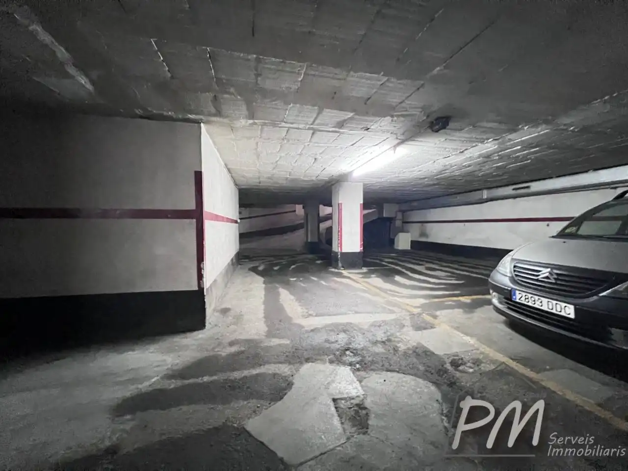 Parkplatz von Garage zur Miete in Girona