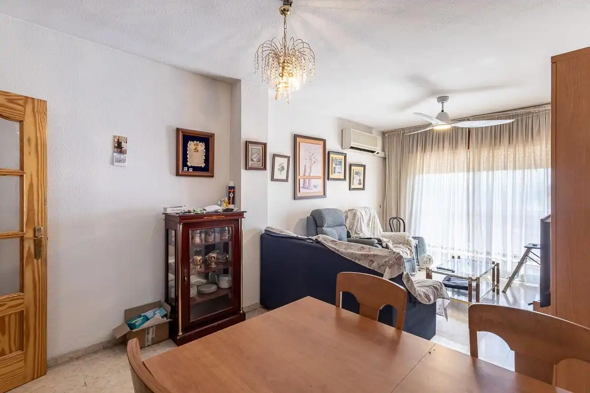 Flat with terrace for sale in Avenida de Juan Pablo II, imagen 3