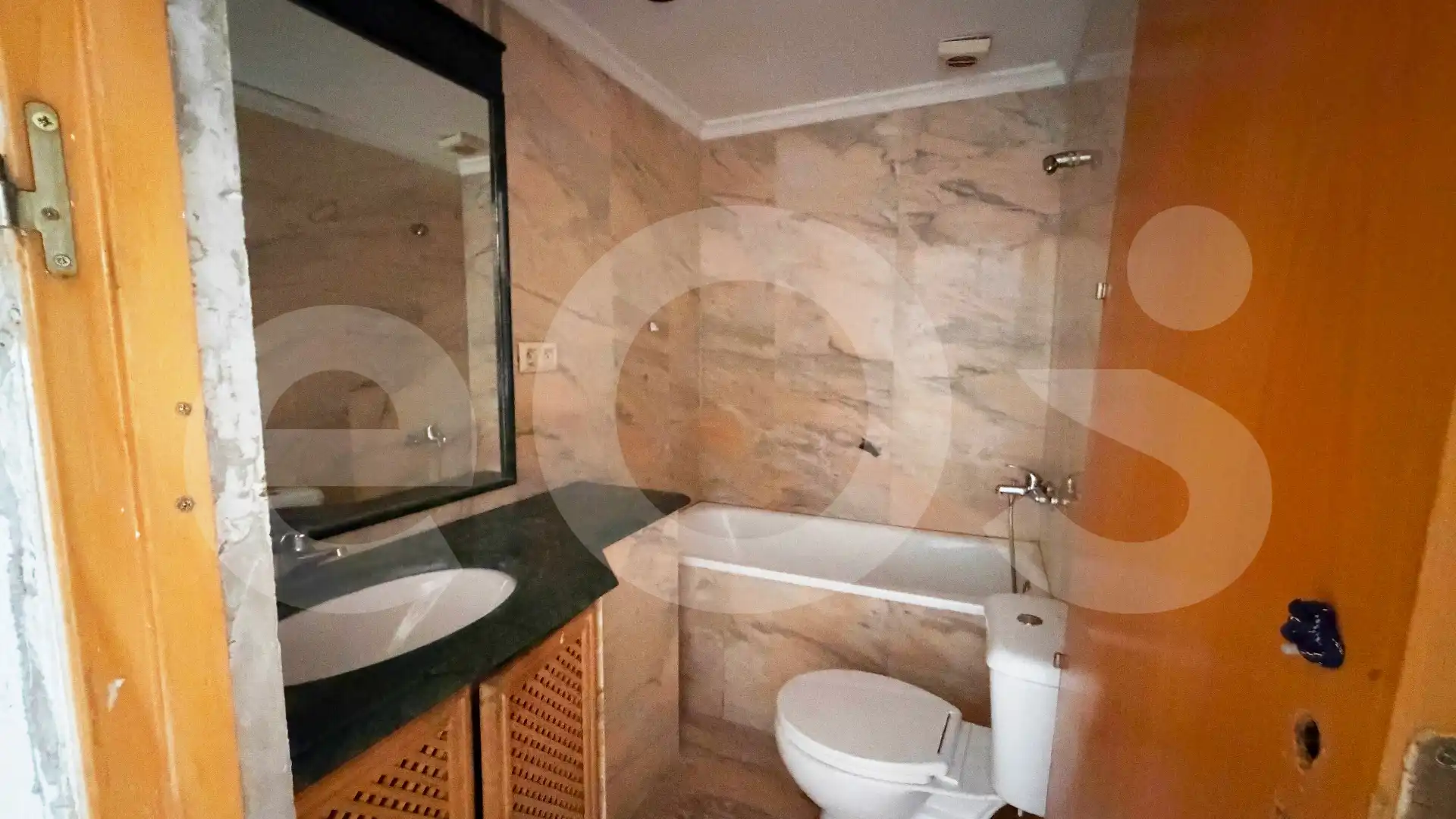Bathroom of Flat for sale in Estepona  with Terrace