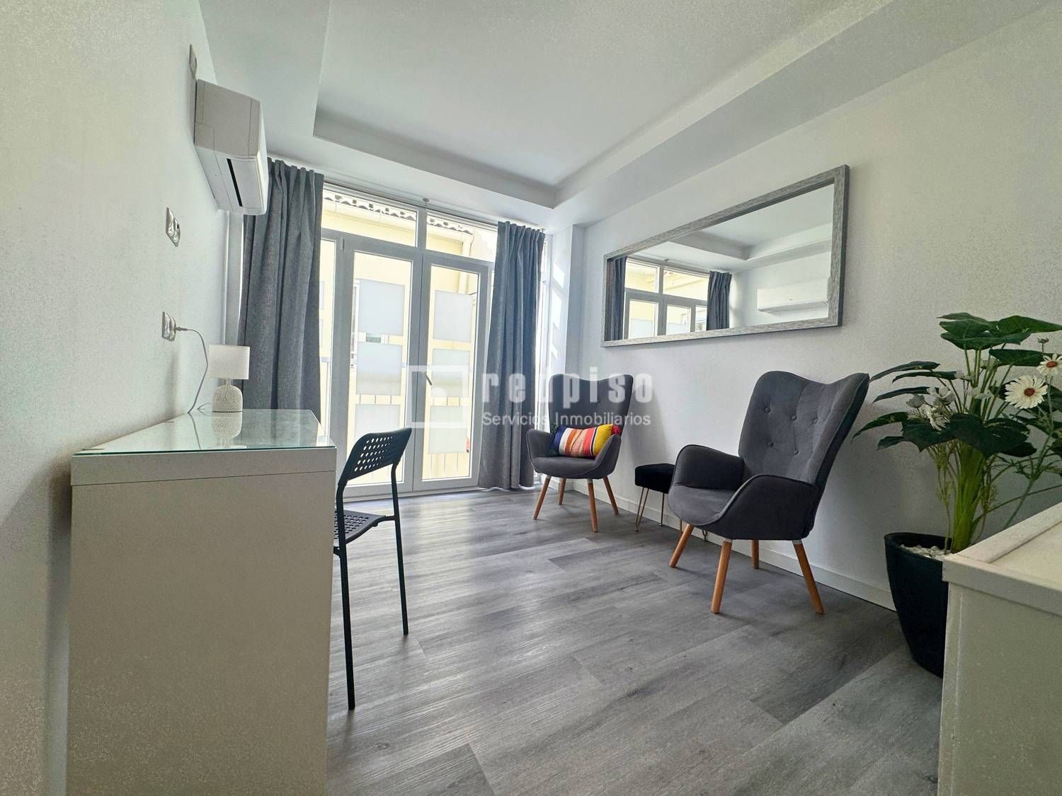 Bedroom of Study for rent in  Valencia Capital  with Air Conditioner, Terrace and Furnished