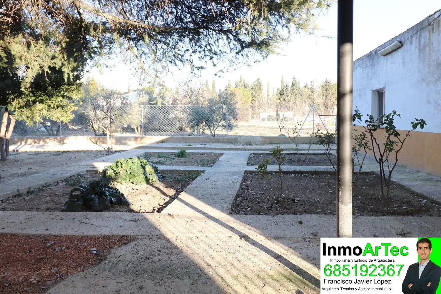 Finca rústica en venda en Montefrío amb Jardí privat, Traster i Piscina