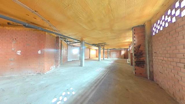 Local comercial en Venta en Avenida Buenos Aires en Utebo