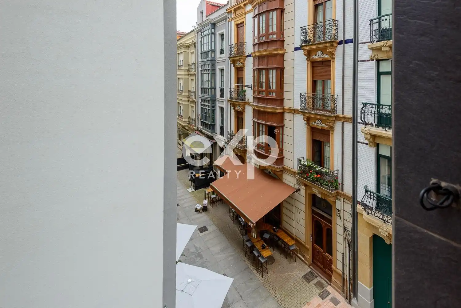 Vista exterior de Oficina en venda en Gijón 