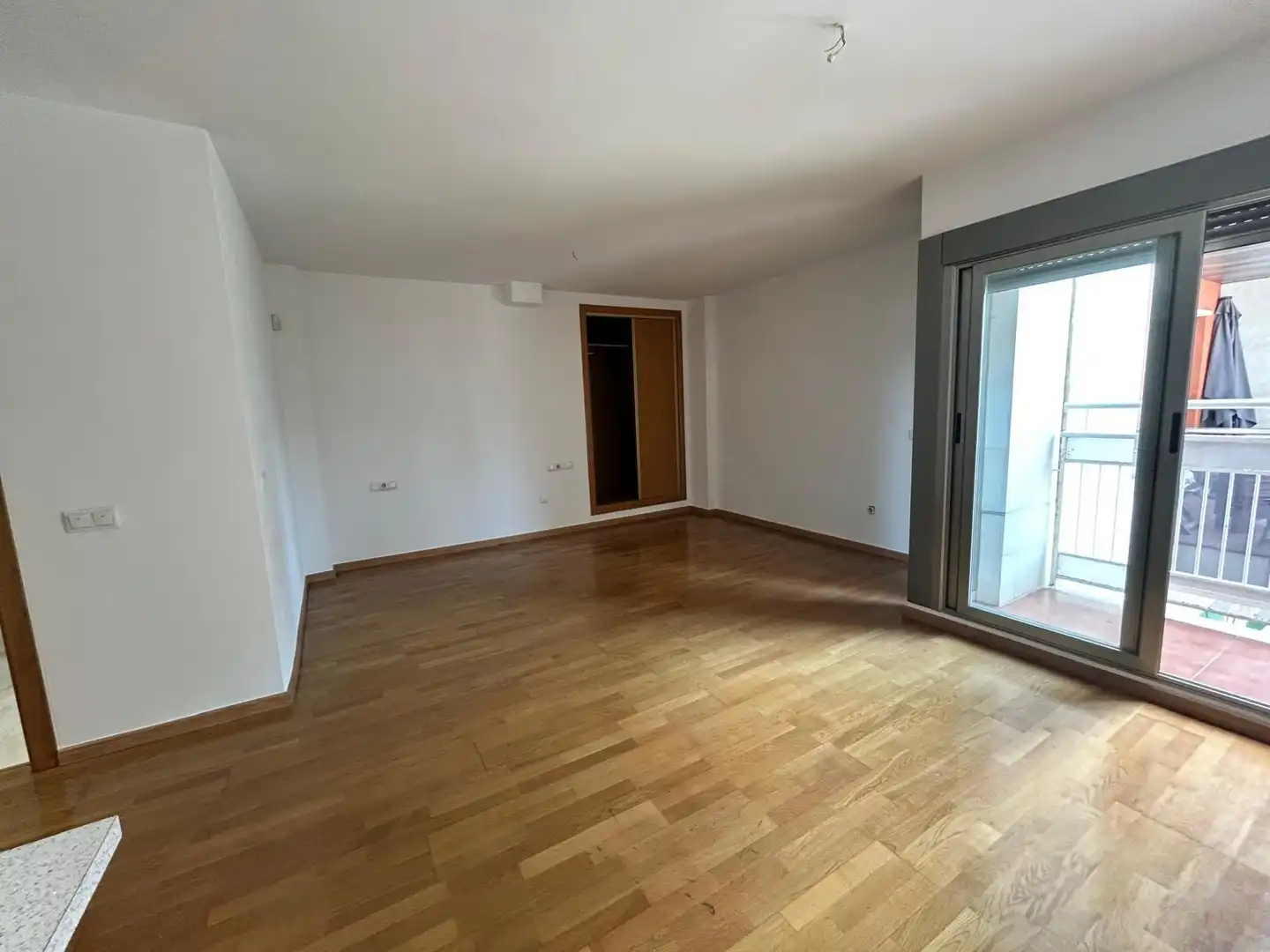 Wohnung zum Verkauf in Murcia mit Klimaanlage, Terrasse und Abstellraum