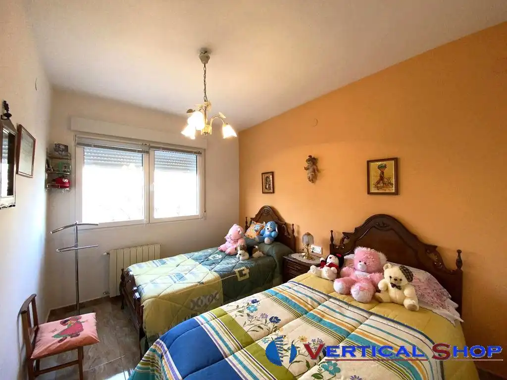 Bedroom of Flat for sale in Caudete  with Air Conditioner, Heating and Balcony