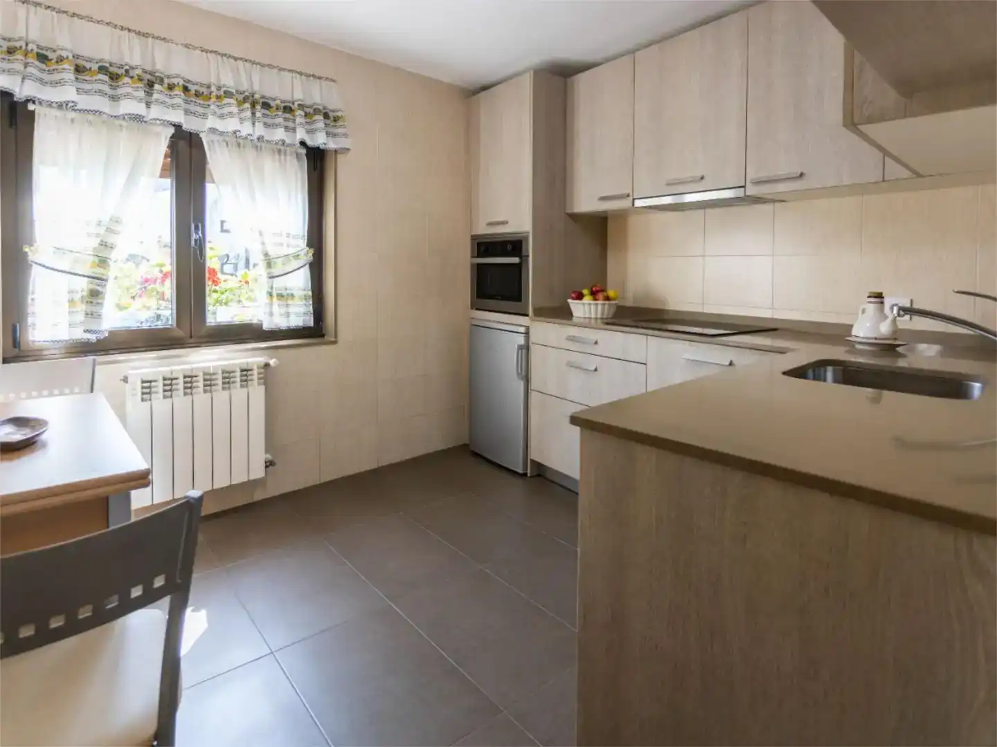 Küche von Wohnung zum Verkauf in Llanes mit Balkon