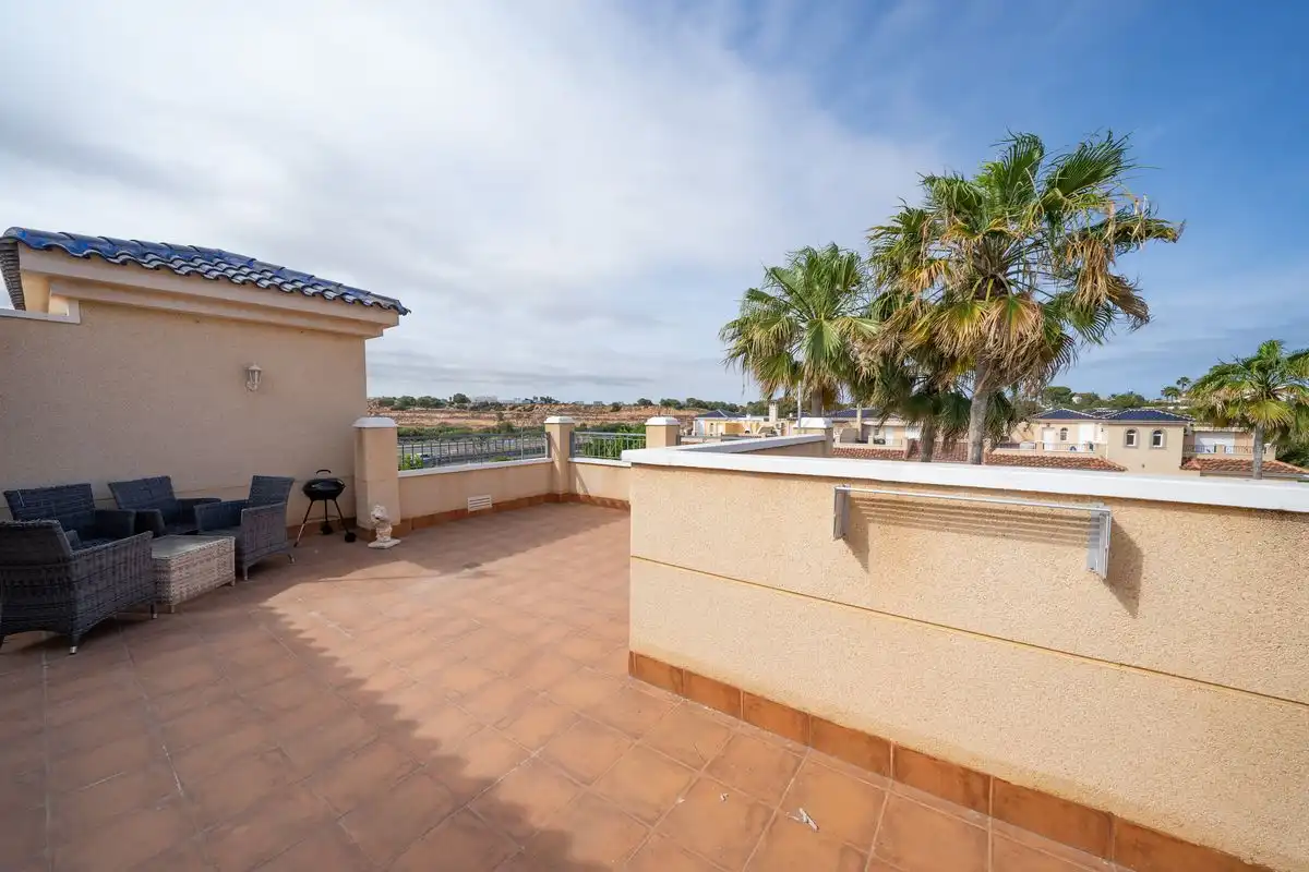 Terrassa de Dúplex en venda en Pilar de la Horadada amb Aire condicionat, Calefacció i Jardí privat