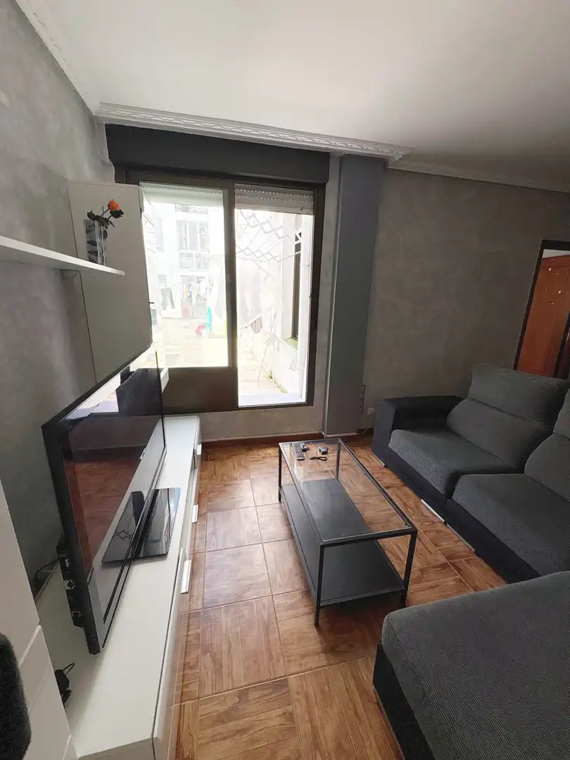 Wohnzimmer von Wohnung zur Miete in Santoña mit Heizung, Parkett und Möbliert