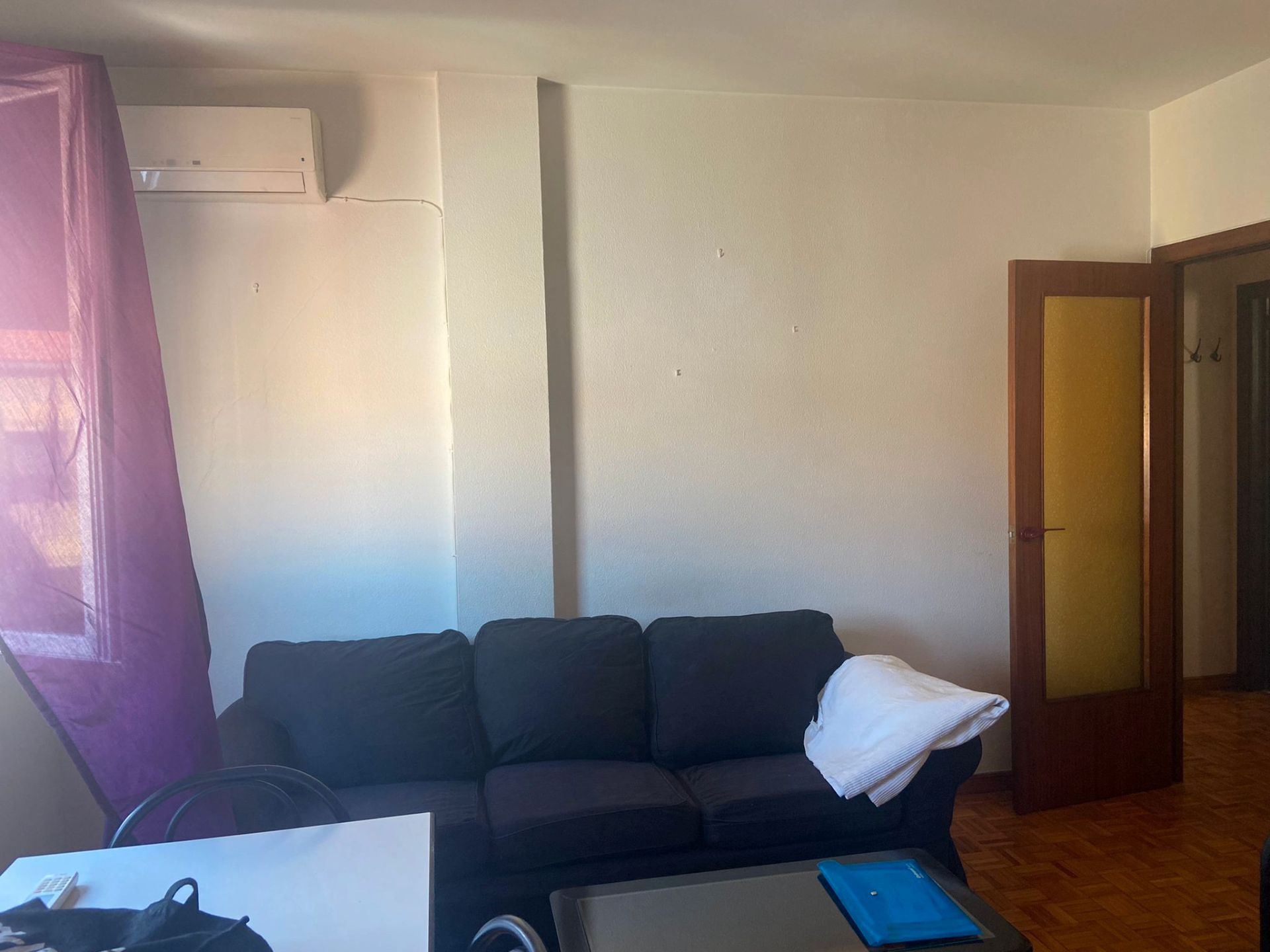 Living room of Flat for rent in  Zaragoza Capital  with Heating, Parquet flooring and Furnished
