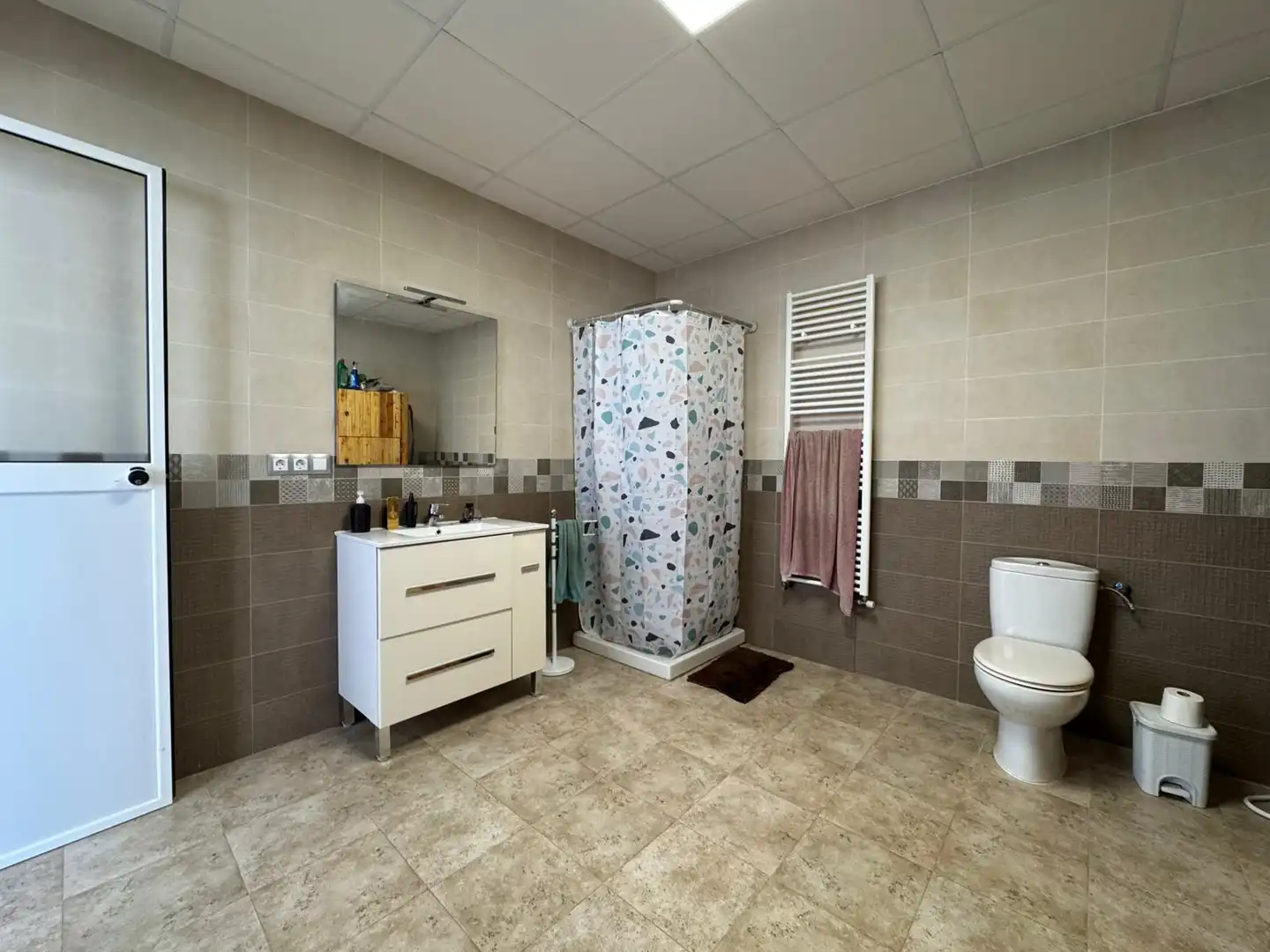 Badezimmer von Haus oder Chalet zum Verkauf in Humilladero mit Klimaanlage, Möbliert und Ofen