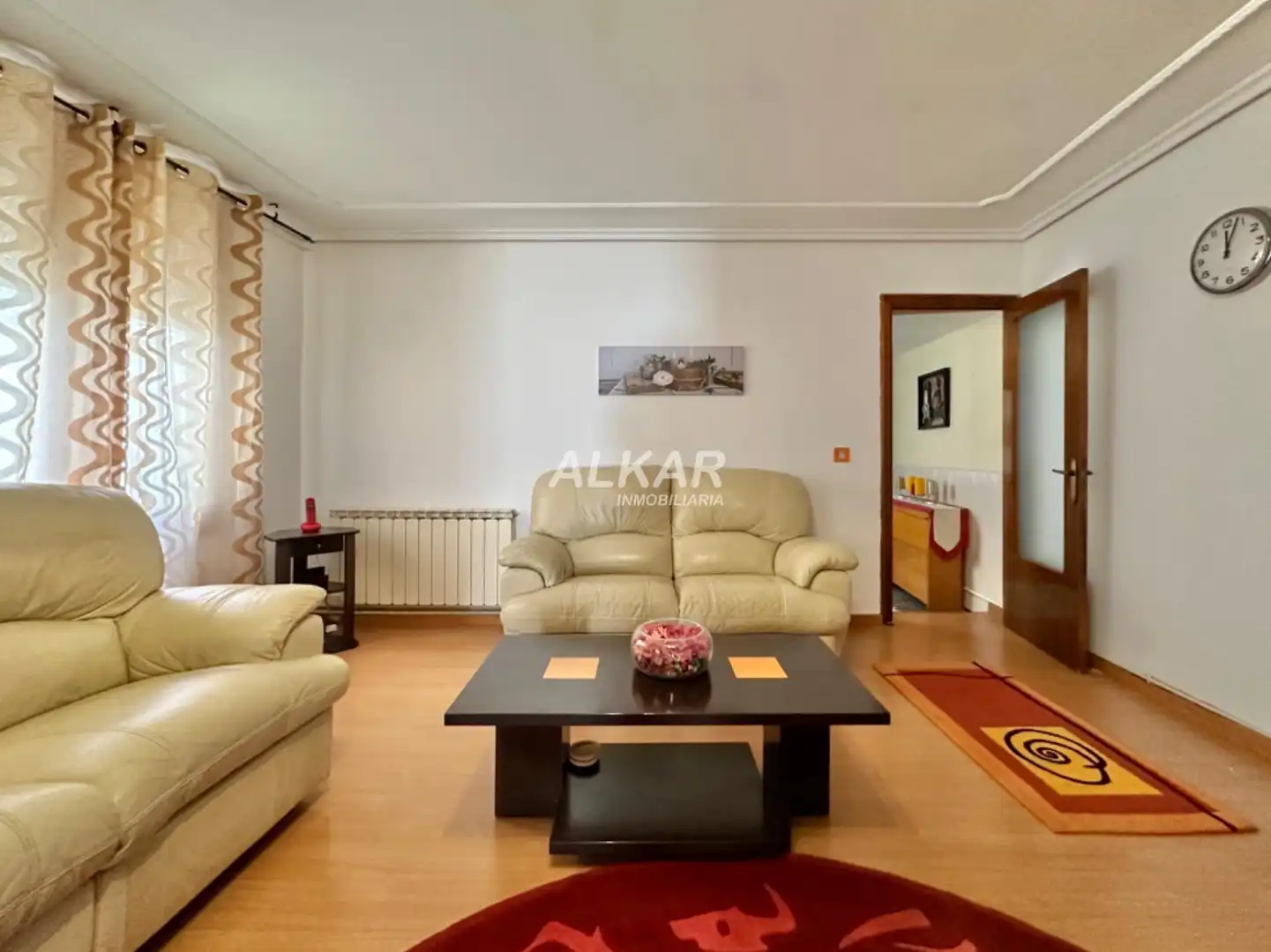 Living room of Houses for sale in Ribaforada  with Air Conditioner, Heating and Parquet flooring