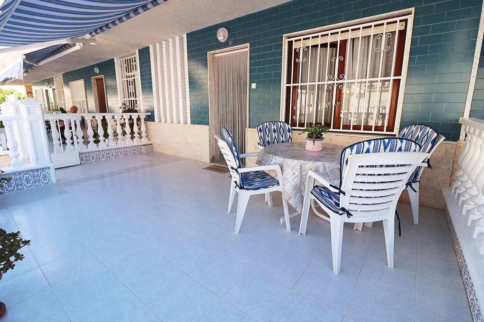 Terraza de Piso en venta en Guardamar del Segura con Terraza, Amueblado y Lavadora