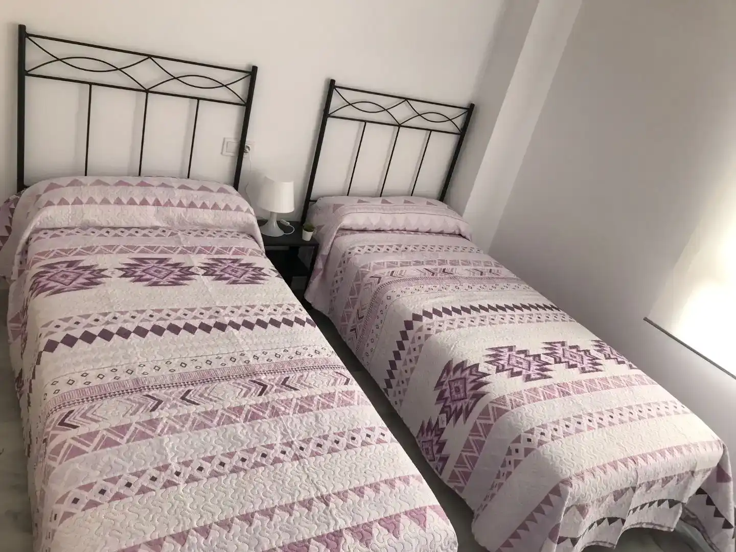 Dormitori de Apartament en venda en Rota amb Piscina i Balcó