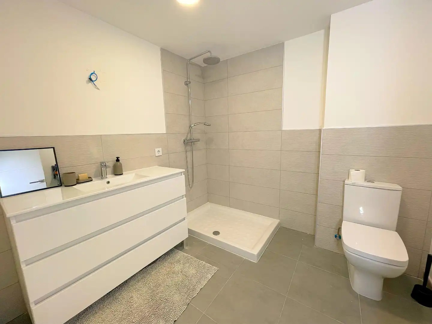 Bany de Casa o xalet en venda en El Puerto de Santa María amb Terrassa, Moblat i Piscina comunitària
