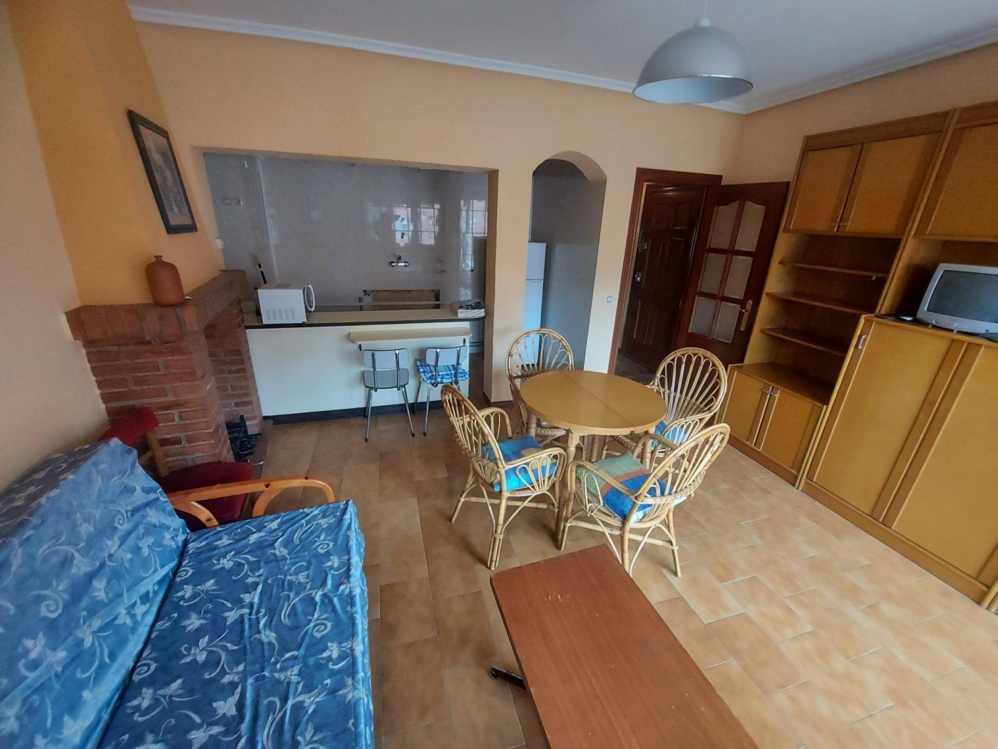 Cuina de Apartament en venda en Valencia de Don Juan amb Calefacció i Terrassa