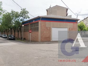 Nave industrial en venta en Olot
