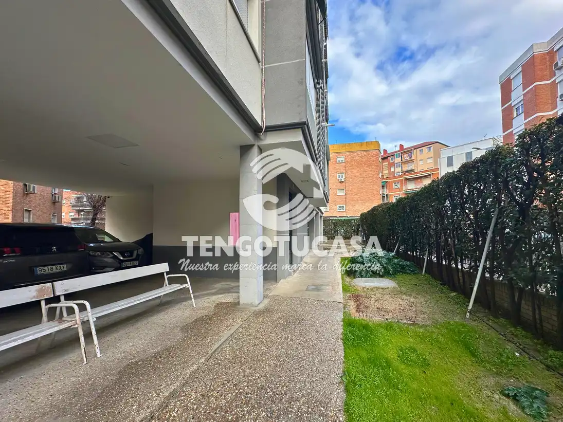 Terrassa de Pis en venda en Madrid amb Aire condicionat, Calefacció i Moblat
