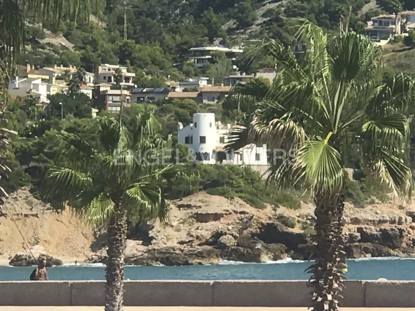 Vista exterior de Casa o xalet en venda en Sitges amb Calefacció, Jardí privat i Terrassa