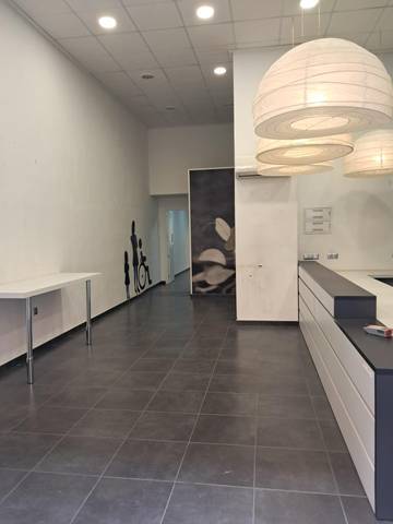 Local comercial en Venta en Calle de la República Argentina, 50 en Ensanche - Parque del Oeste