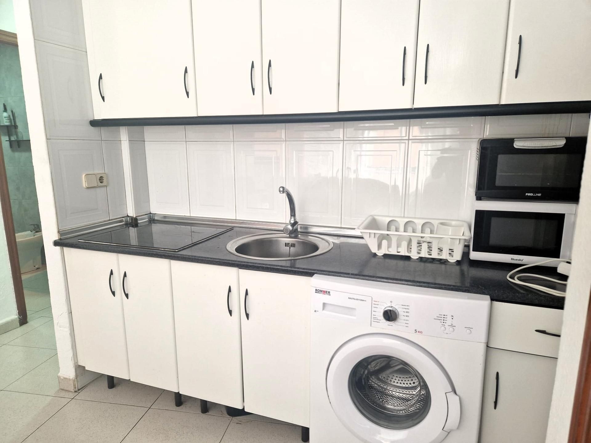 Kitchen of Flat to rent in  Granada Capital