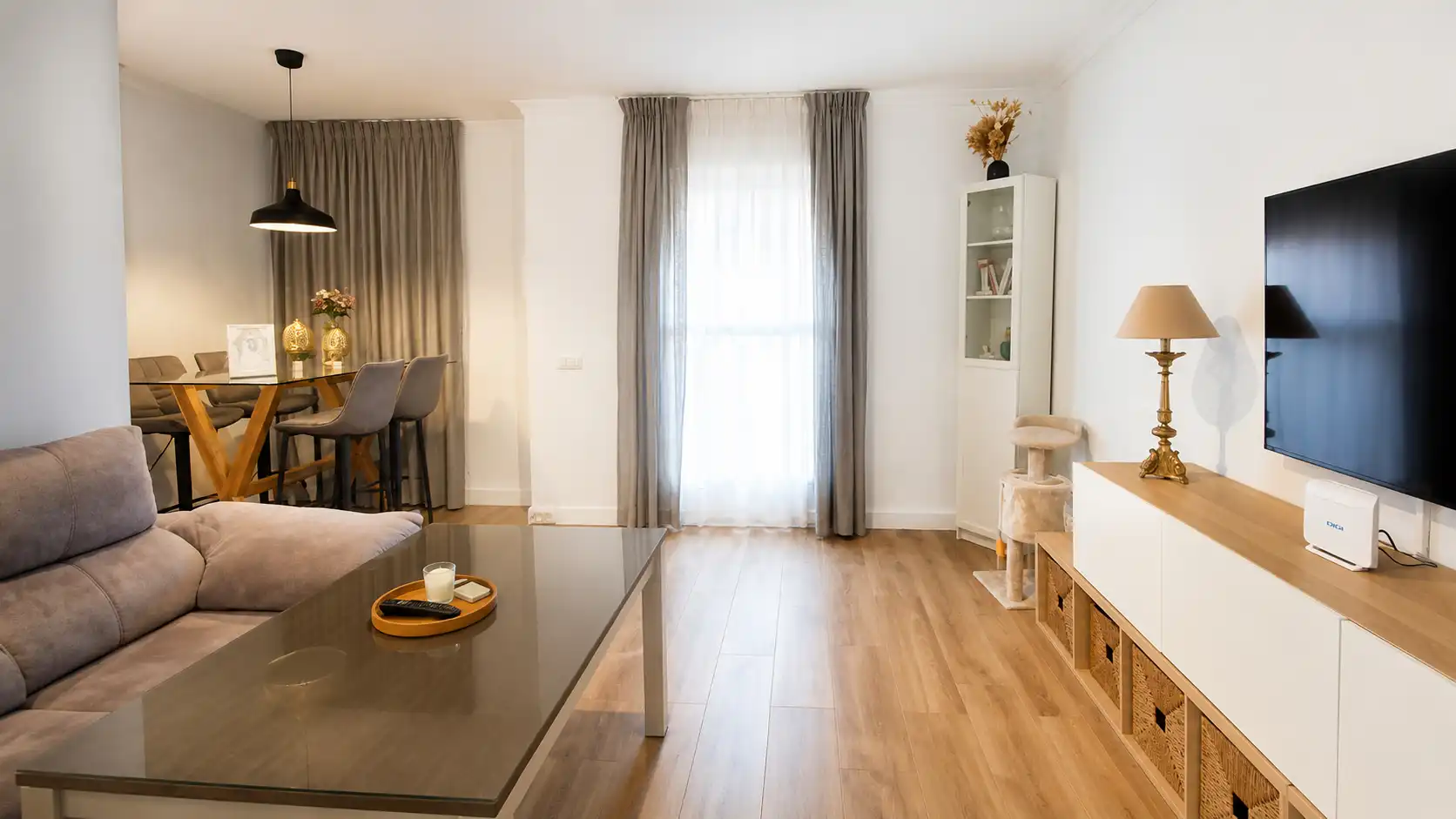 Sala d'estar de Pis en venda en Dos Hermanas amb Aire condicionat, Calefacció i Traster