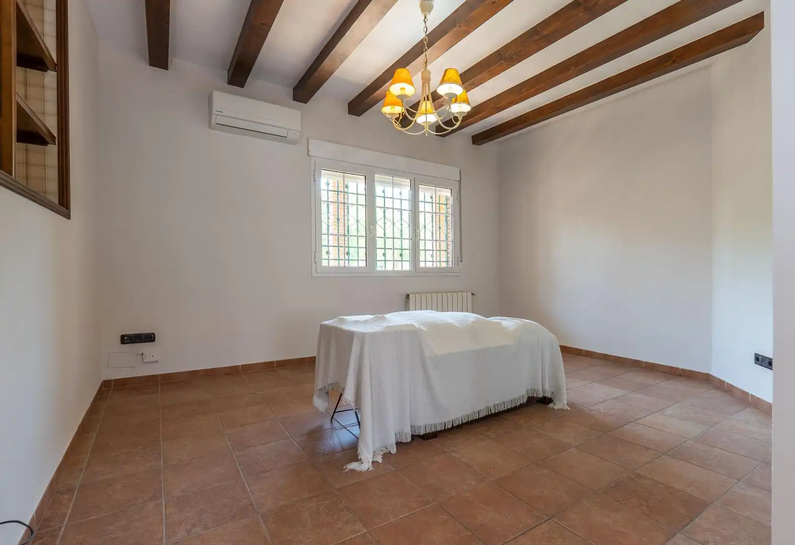 Dormitori de Casa o xalet en venda en Santa Fe amb Aire condicionat, Calefacció i Jardí privat