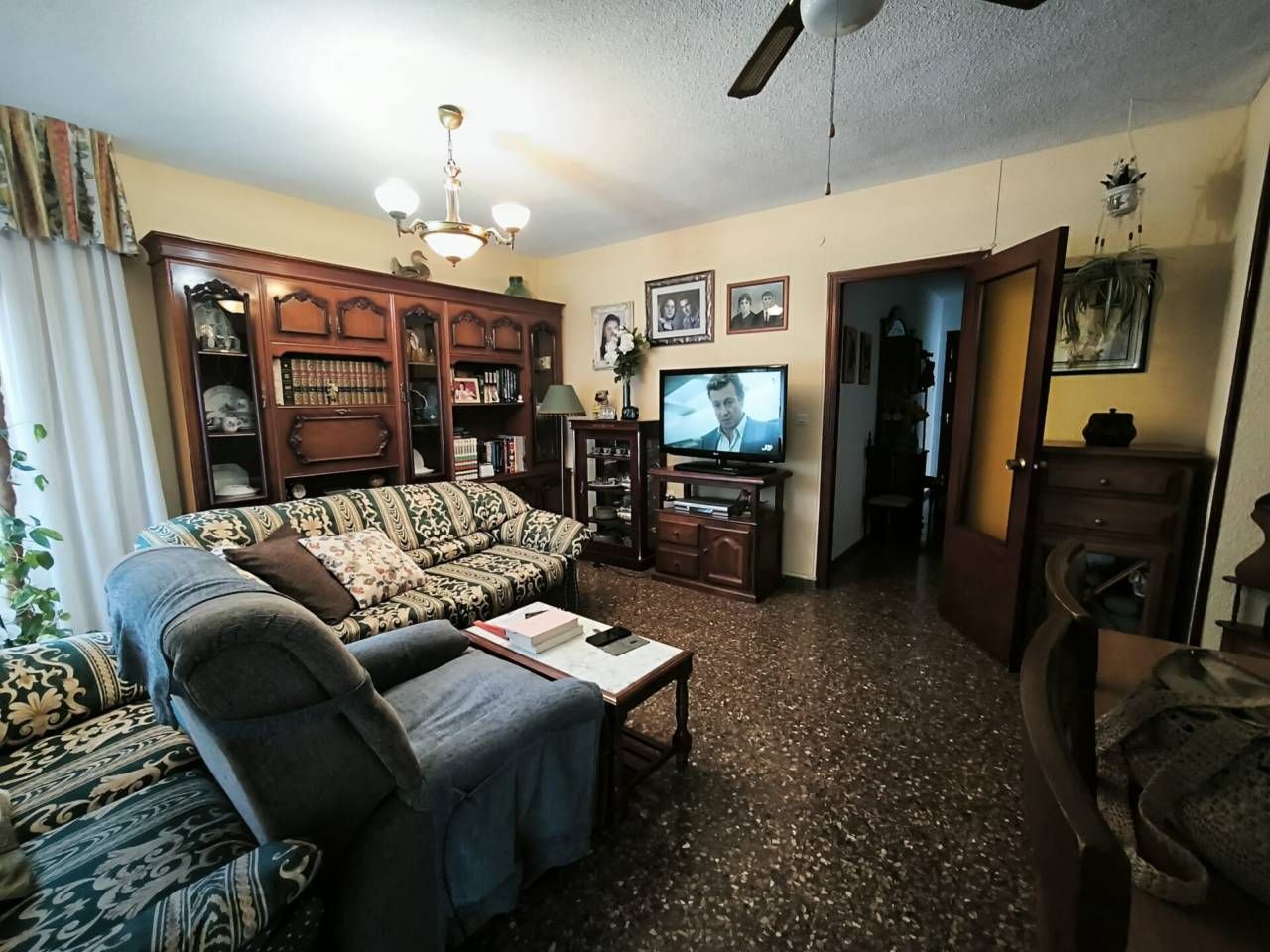 Sala de estar de Piso en venta en  Albacete Capital con Calefacción y Balcón