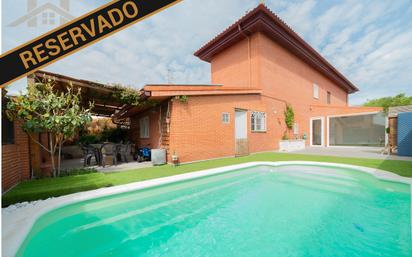 Jardí de Casa adosada en venda en Cubas de la Sagra amb Piscina