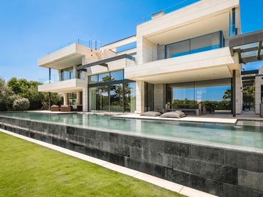 Casa amb piscina en venda a Milla de Oro