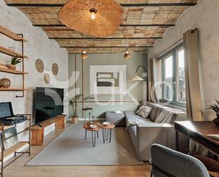 Sala d'estar de Apartament de lloguer en  Barcelona Capital amb Aire condicionat, Calefacció i Moblat