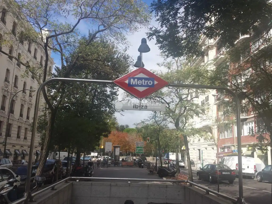 Exterior view of Flat for sale in Madrid  with Heating