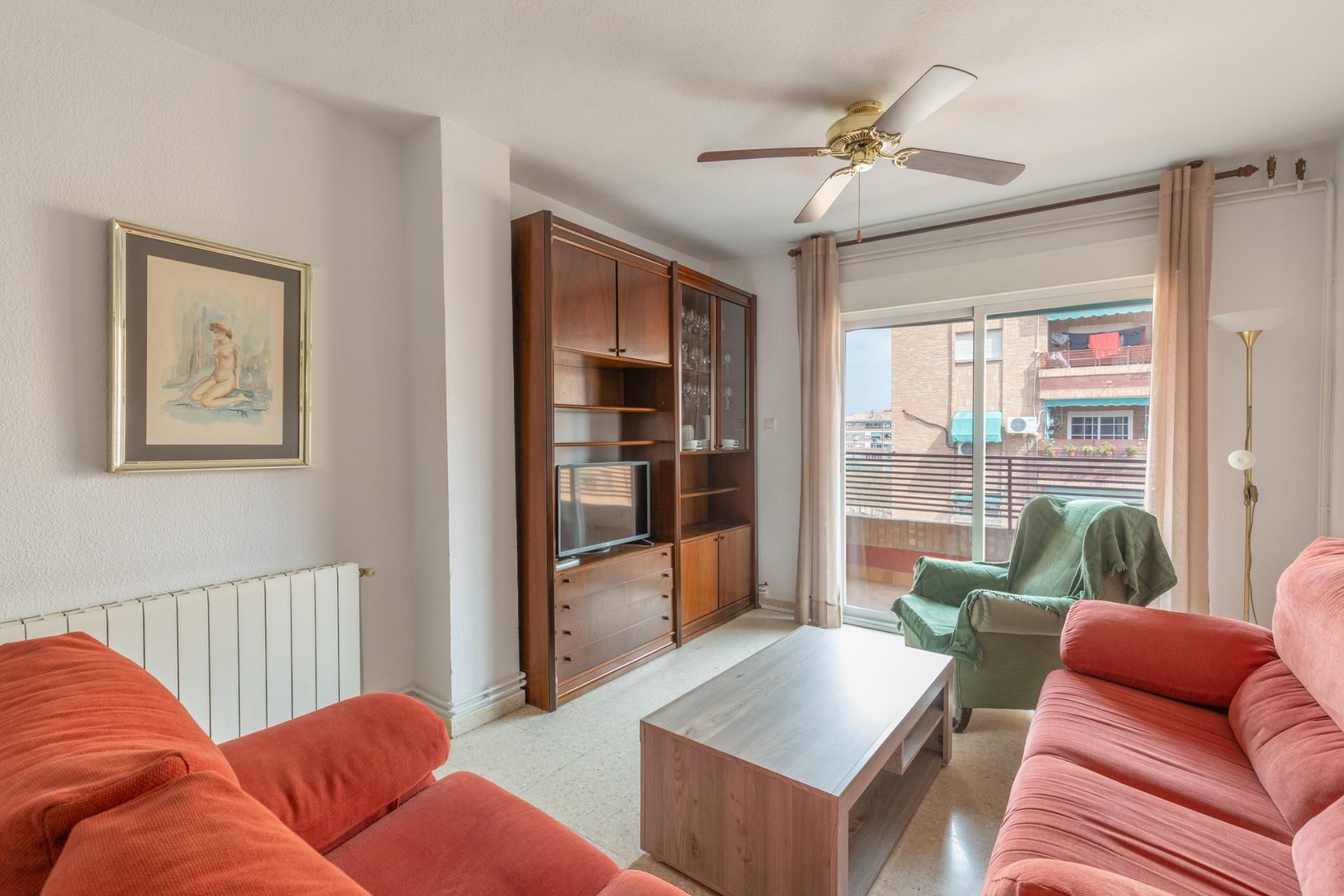 Sala d'estar de Pis en venda en  Granada Capital amb Calefacció i Terrassa