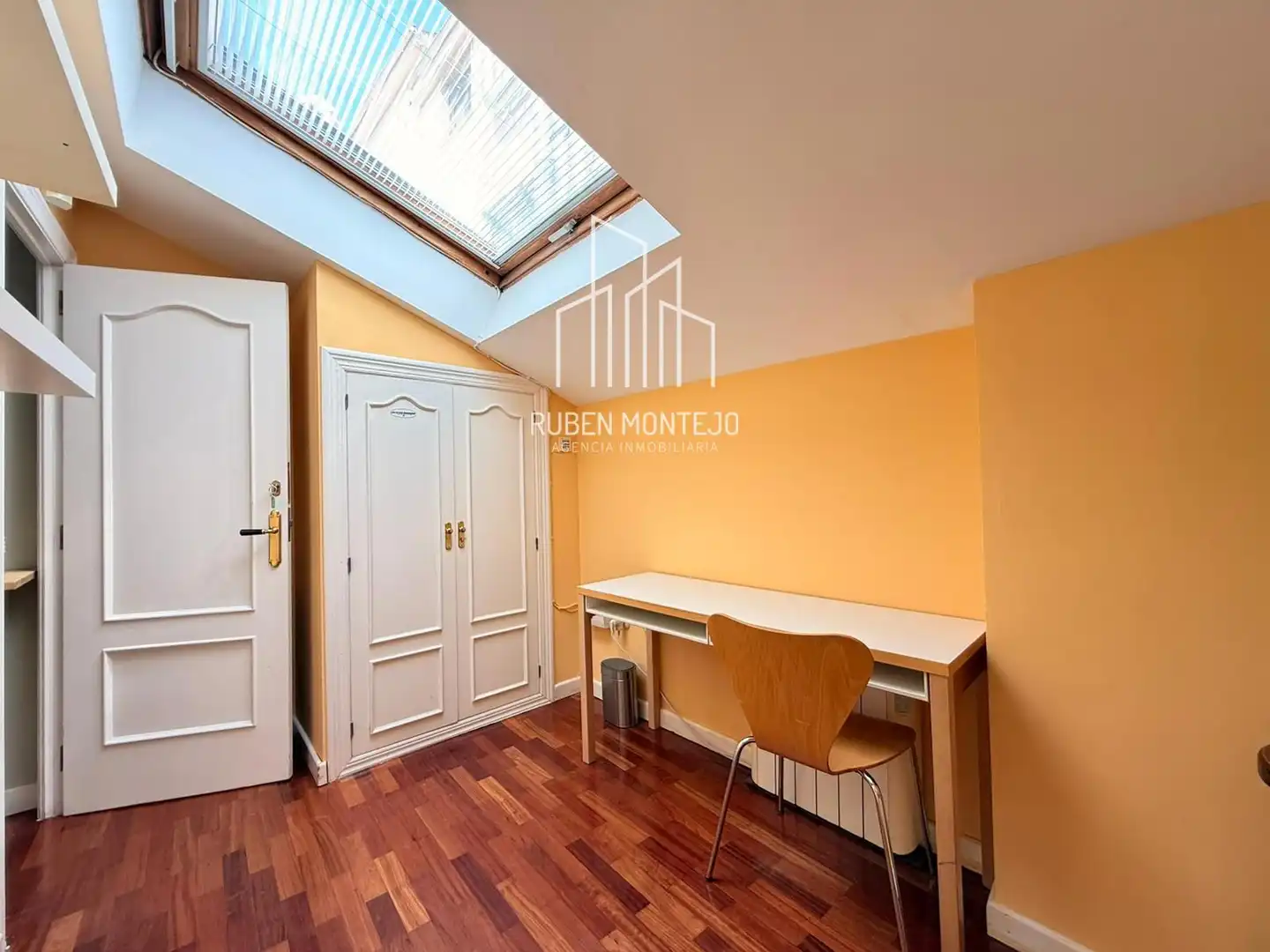 Exterior view of Attic for rent in Salamanca  with Air Conditioner, Heating and Terrace