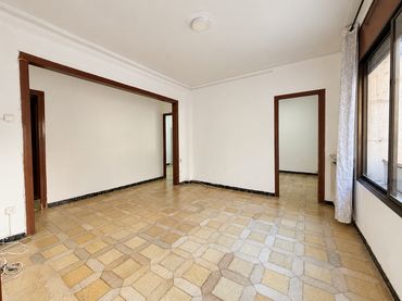 Piso con ascensor en venta en del Concili de Trento