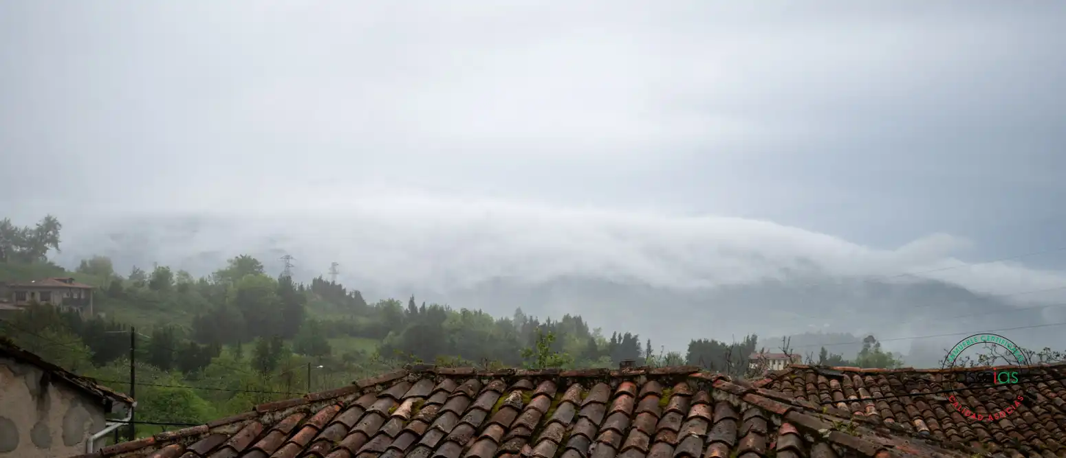Vista exterior de Casa adosada en venda en Villaviciosa amb Calefacció