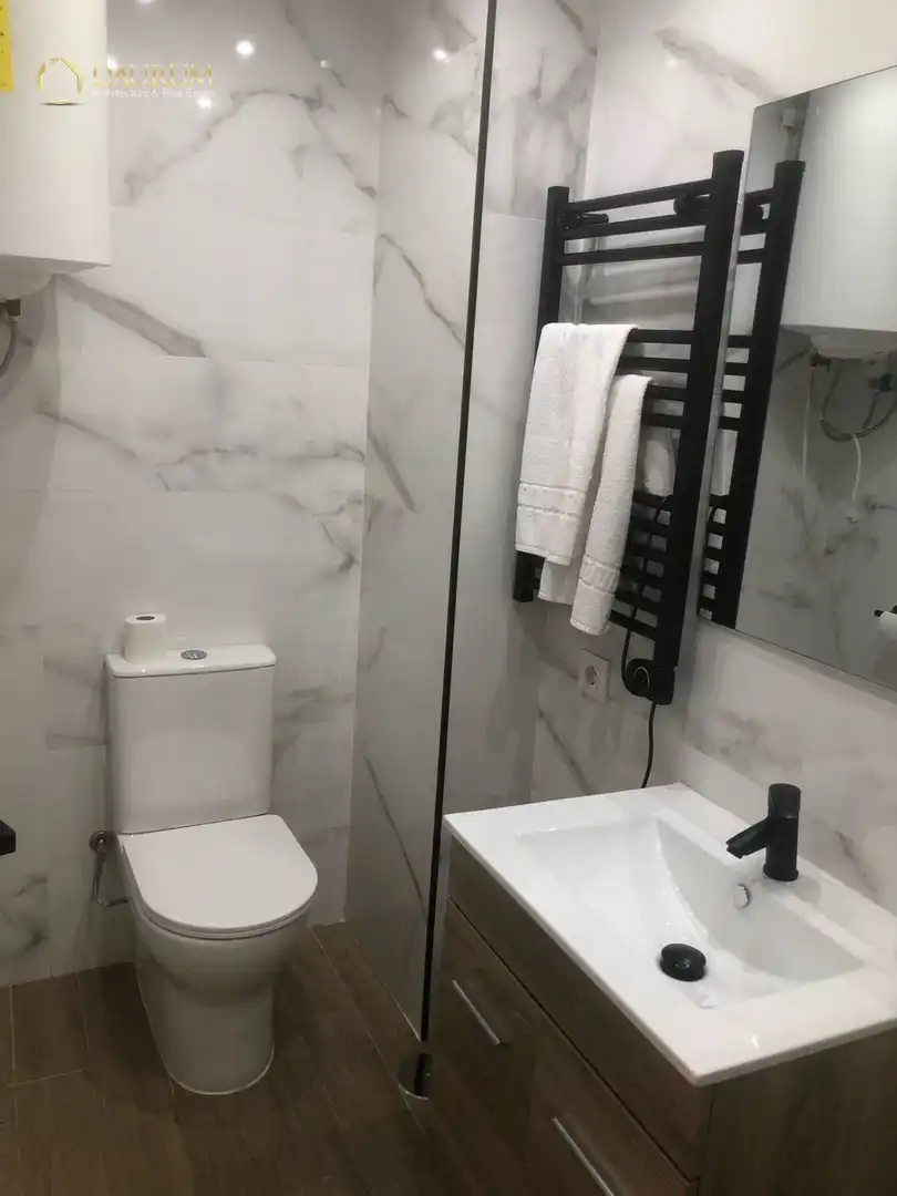 Baño de Apartamento en venta en San Sebastián de los Reyes con Aire acondicionado, Calefacción y Amueblado