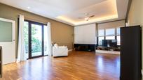 Sala d'estar de Casa o xalet en venda en Castellar del Vallès amb Aire condicionat, Terrassa i Piscina