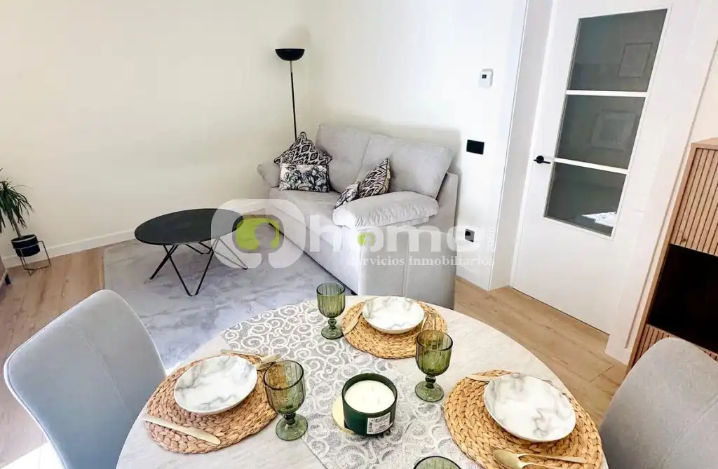 Living room of Flat for sale in Zamora Capital   with Heating, Terrace and Furnished