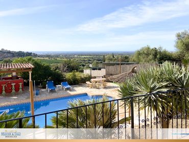 Casa rústica con balcón en venta en Sant Llorenç des Cardassar