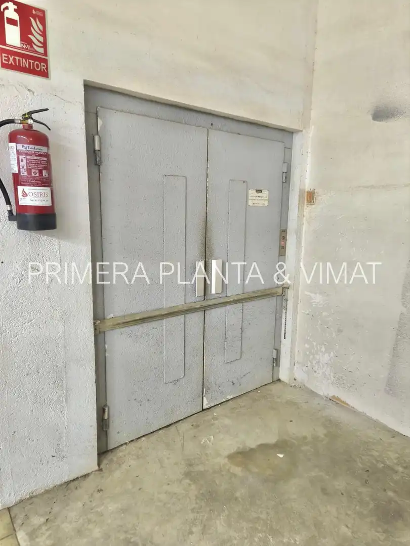 Nau industrial de lloguer en Mataró