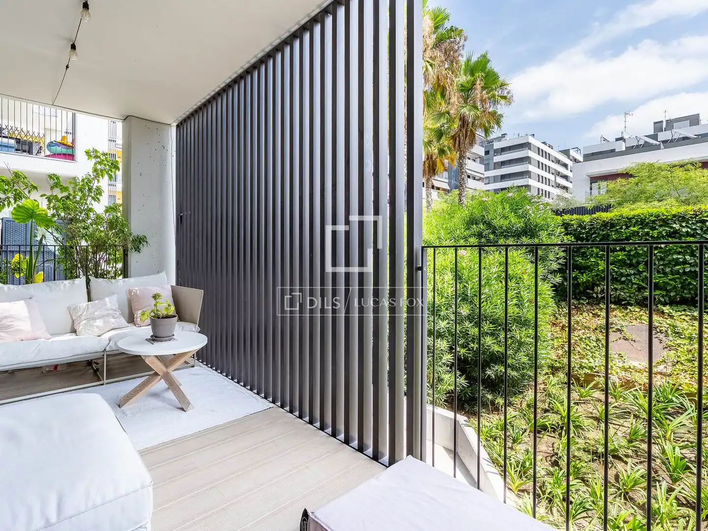 Terrassa de Pis en venda en Sant Just Desvern amb Aire condicionat, Jardí privat i Parquet