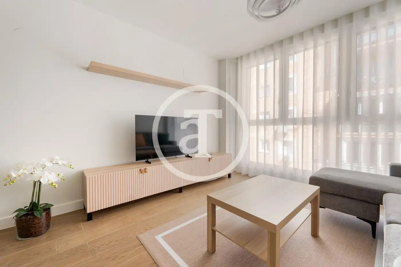 Flat for rent in Calle de San Aquilino, Almenara -Ventilla