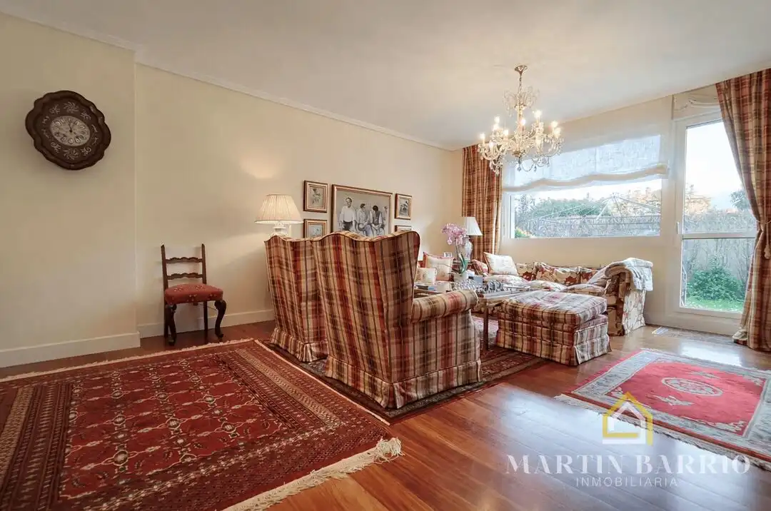 Sala de estar de Piso en venta en Getxo  con Aire acondicionado, Calefacción y Jardín privado