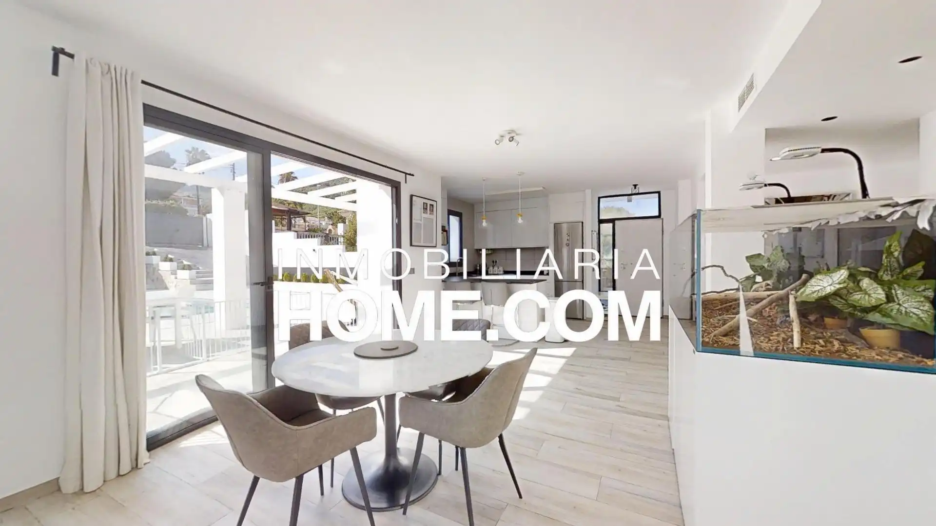 Chalet con piscina en venta en Calle de Benalmádena, imagen 37