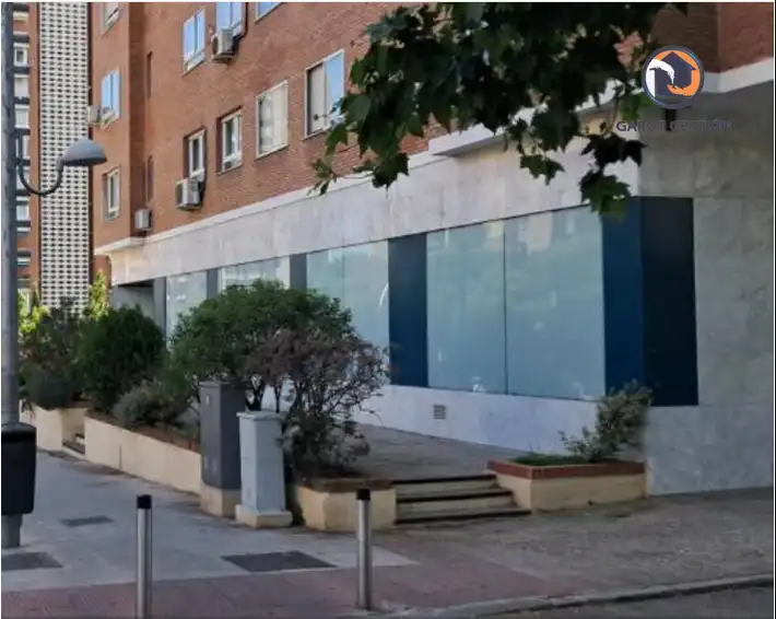 Vista exterior de Local en venta en Madrid con Aire acondicionado, Calefacción y Internet