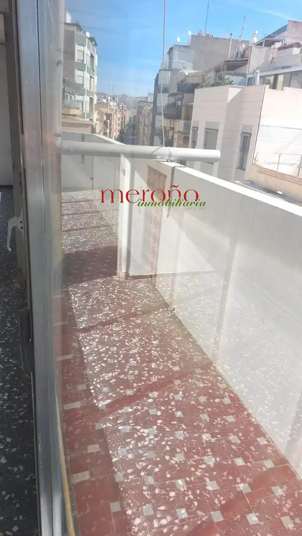 Terraza de Piso en venta en Elche / Elx con Trastero y Balcón