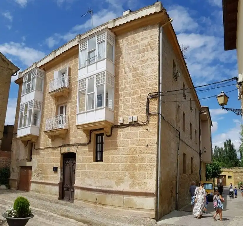 Vista exterior de Pis en venda en Casalarreina amb Calefacció, Parquet i Terrassa